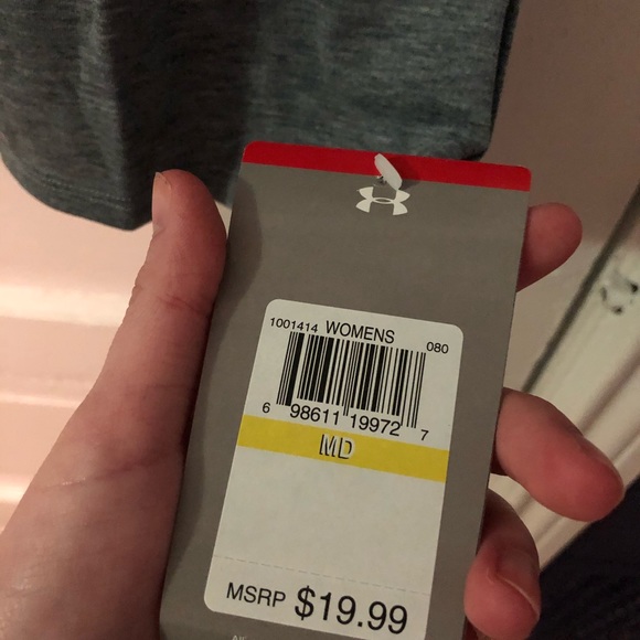 NWT under armour top - Picture 2 of 4